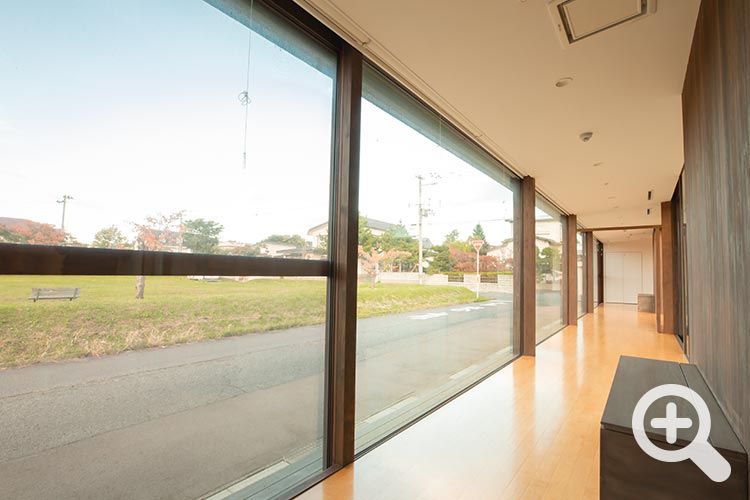 グループホームひまわり　渡り廊下